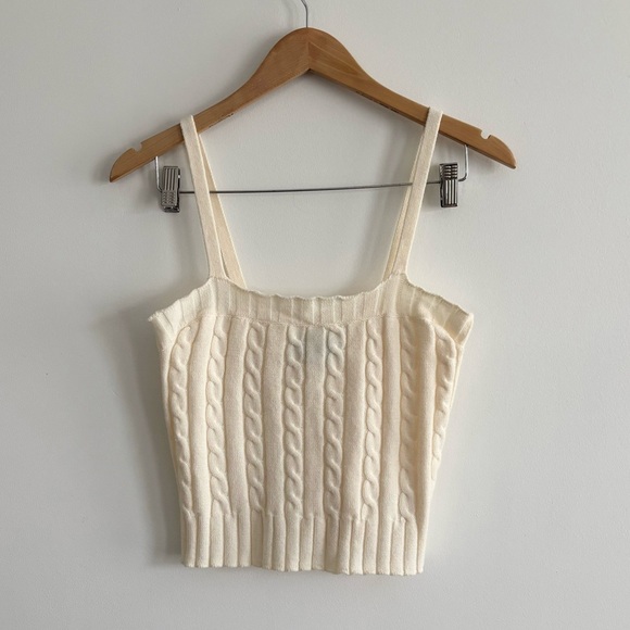 By Anthropologie Cropped Cream Cable Knit Tank Top - Picture 2 of 9